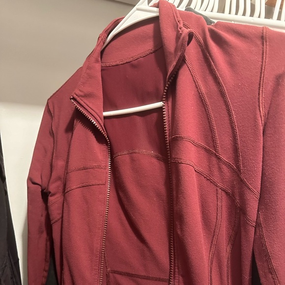 Maroon lululemon zipup, size 2 - Picture 3 of 4